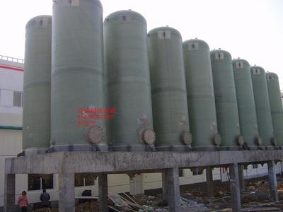 南京紅復(fù)玻璃鋼儲罐 油罐與硫酸罐的專業(yè)解決方案